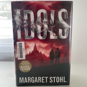 Idols by Margaret Stohl